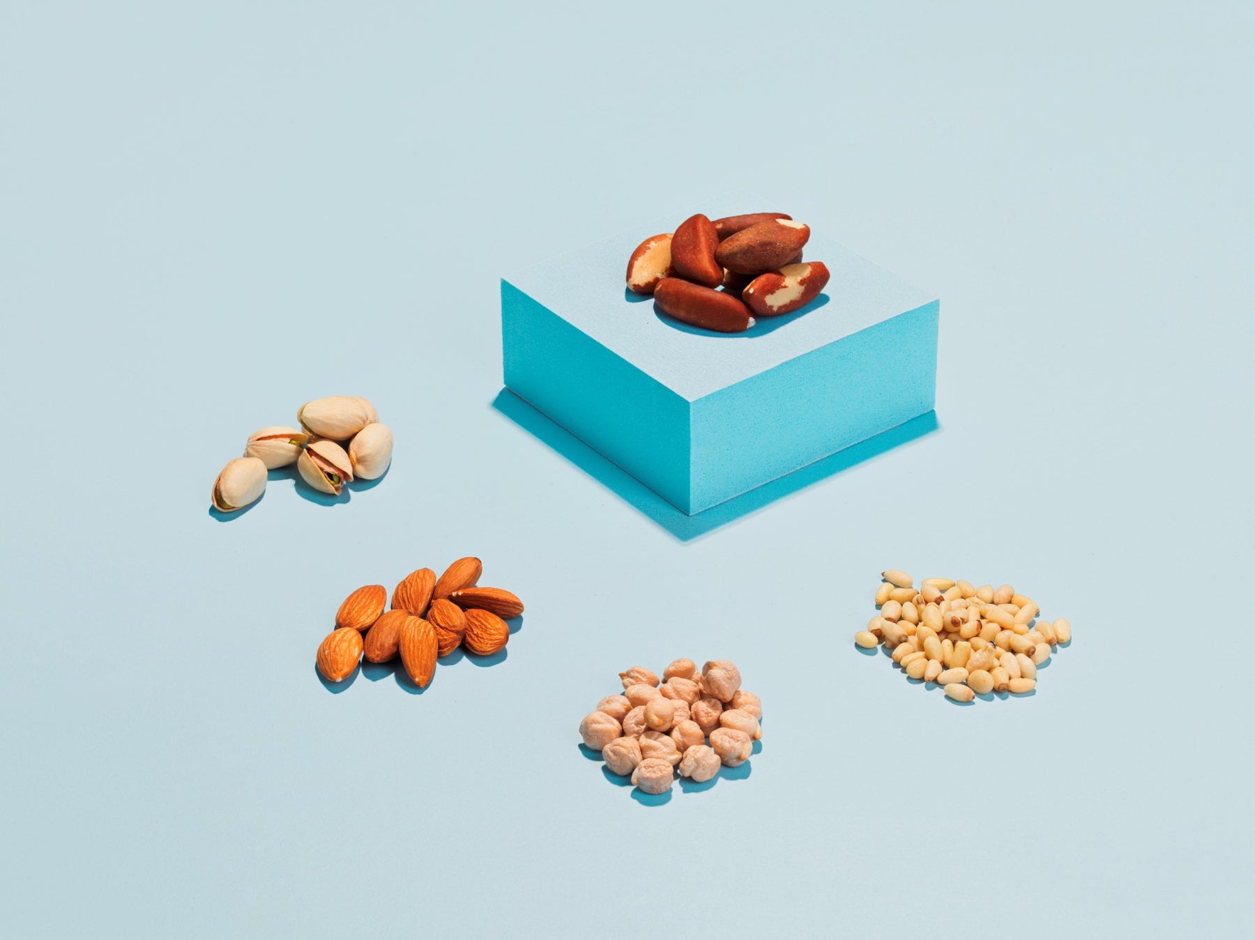 Nuts containing Macro Mineral Phosphorus